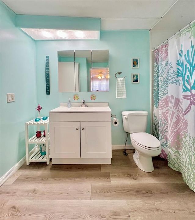 На продажу: $129,900 (2 спален, 2 ванн, 1080 Квадратных фут)