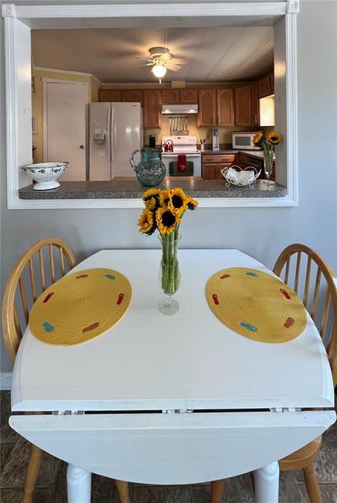 На продажу: $129,900 (2 спален, 2 ванн, 1080 Квадратных фут)