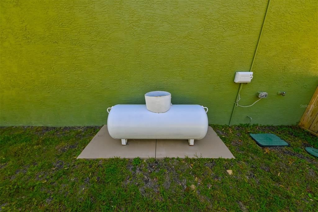 На продажу: $410,000 (3 спален, 2 ванн, 1878 Квадратных фут)