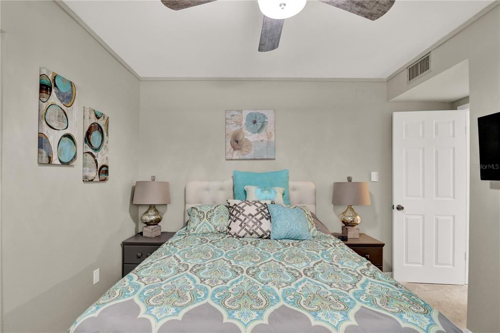 待售: $1,449,999 (5 贝兹, 2 浴室, 4001 平方英尺)