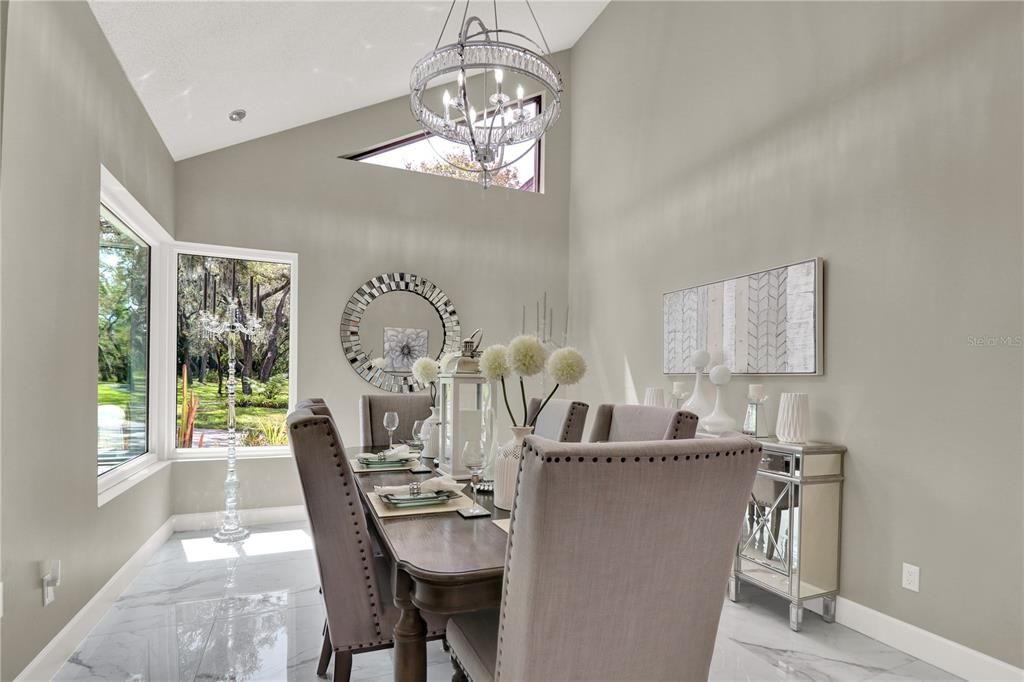 待售: $1,449,999 (5 贝兹, 2 浴室, 4001 平方英尺)