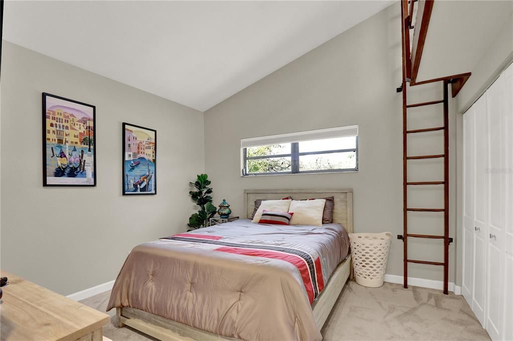 待售: $1,449,999 (5 贝兹, 2 浴室, 4001 平方英尺)