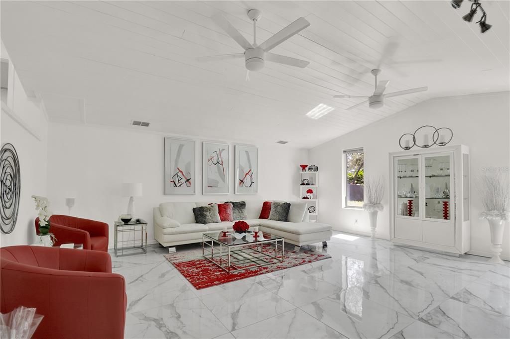 待售: $1,449,999 (5 贝兹, 2 浴室, 4001 平方英尺)