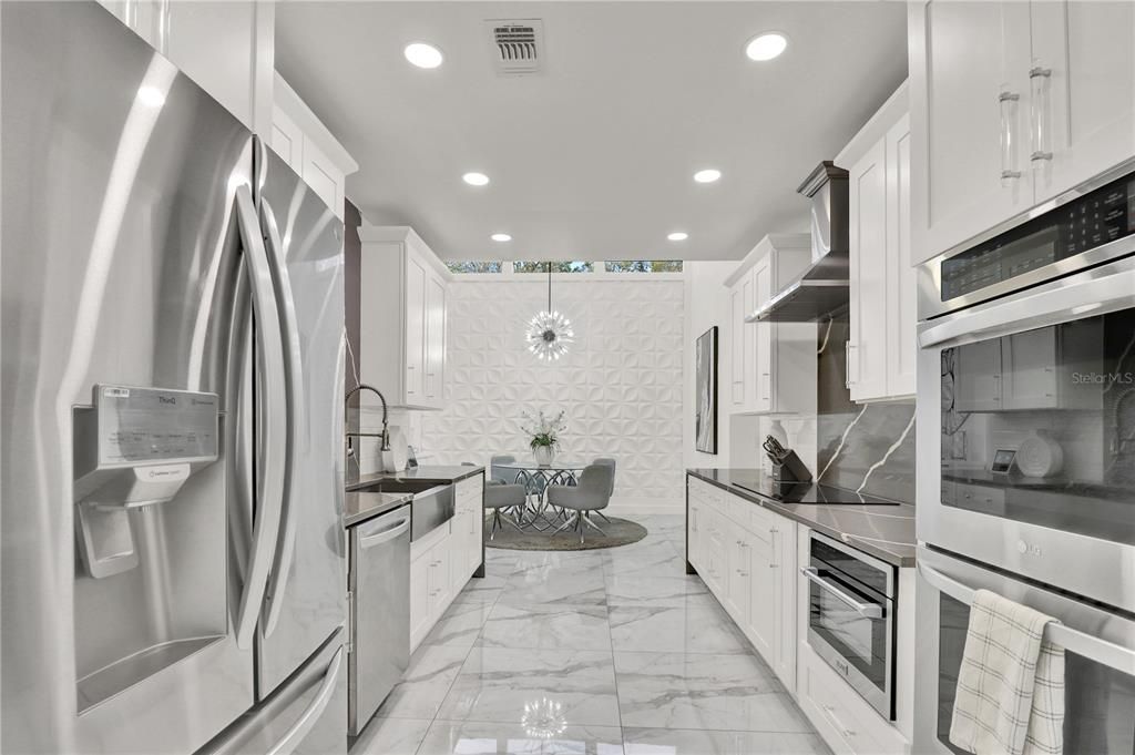 待售: $1,449,999 (5 贝兹, 2 浴室, 4001 平方英尺)