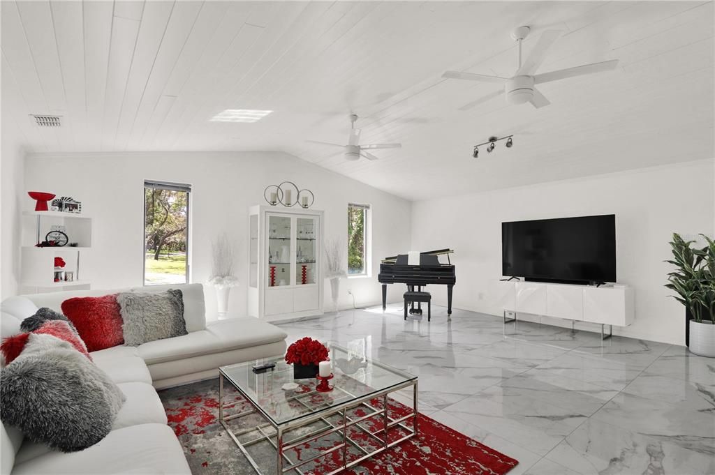 待售: $1,449,999 (5 贝兹, 2 浴室, 4001 平方英尺)