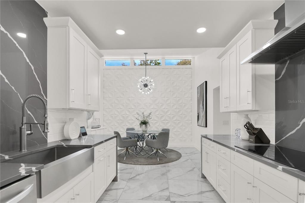 待售: $1,449,999 (5 贝兹, 2 浴室, 4001 平方英尺)