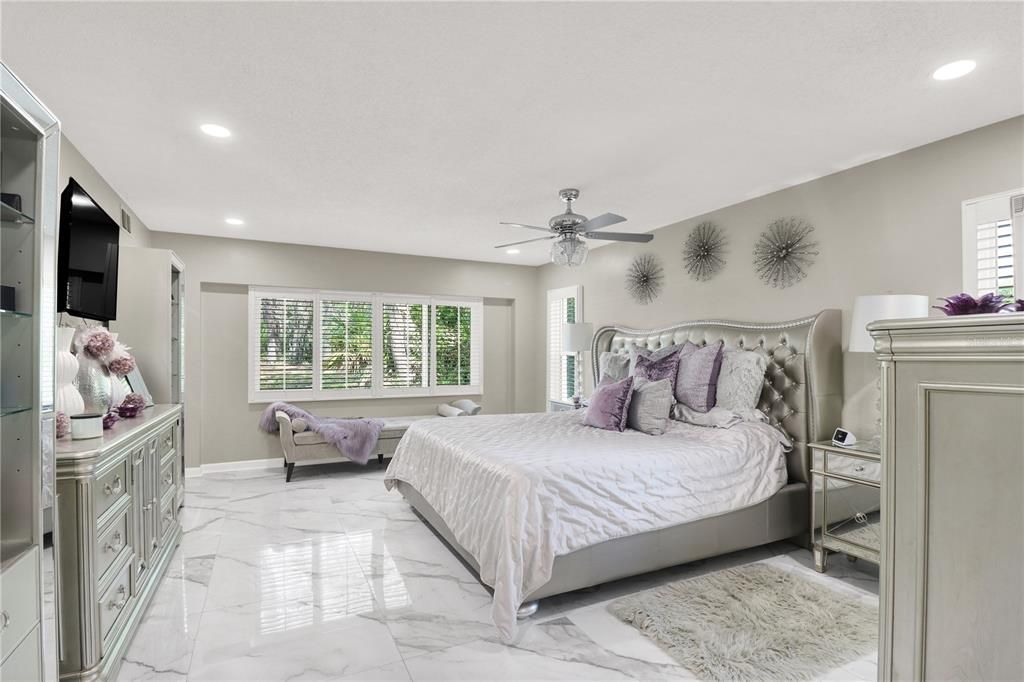 待售: $1,449,999 (5 贝兹, 2 浴室, 4001 平方英尺)