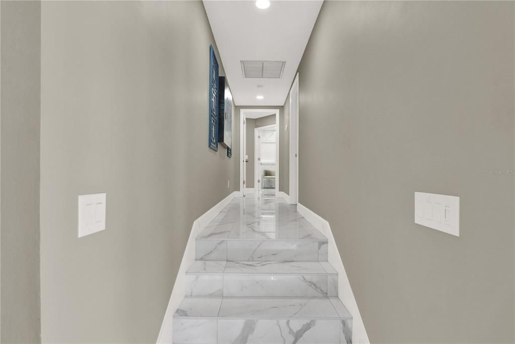 待售: $1,449,999 (5 贝兹, 2 浴室, 4001 平方英尺)