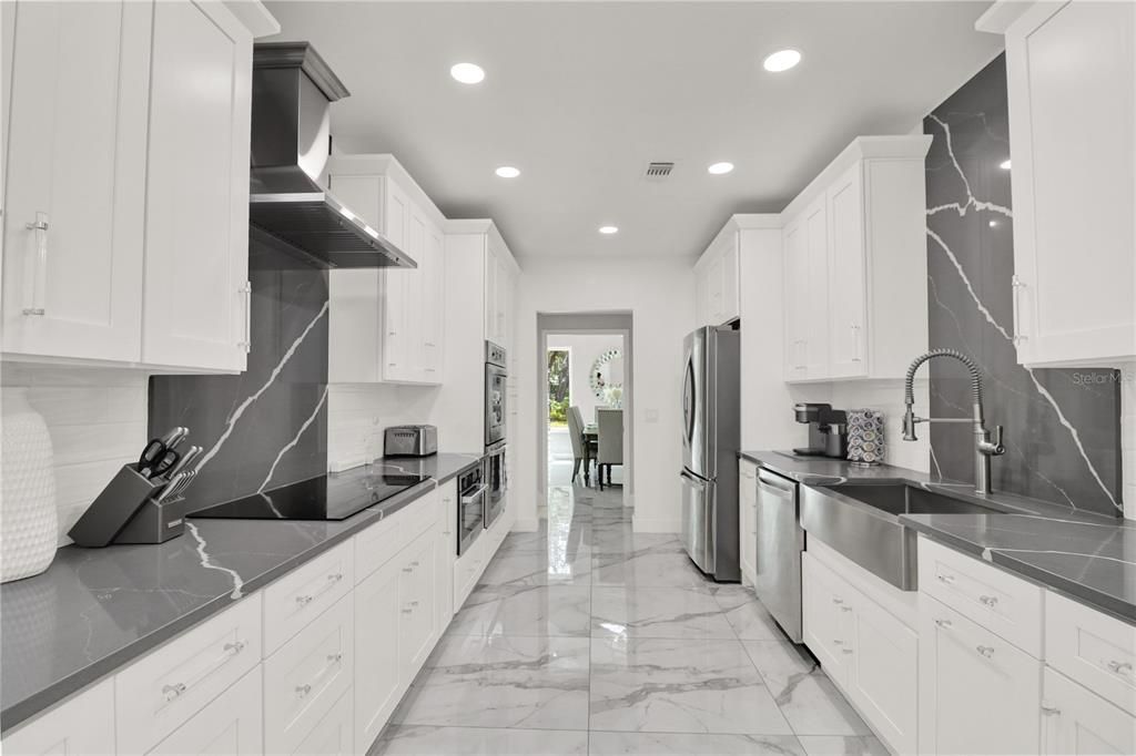 待售: $1,449,999 (5 贝兹, 2 浴室, 4001 平方英尺)