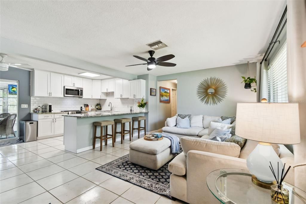 Active With Contract: $407,700 (3 beds, 2 baths, 1230 Square Feet)