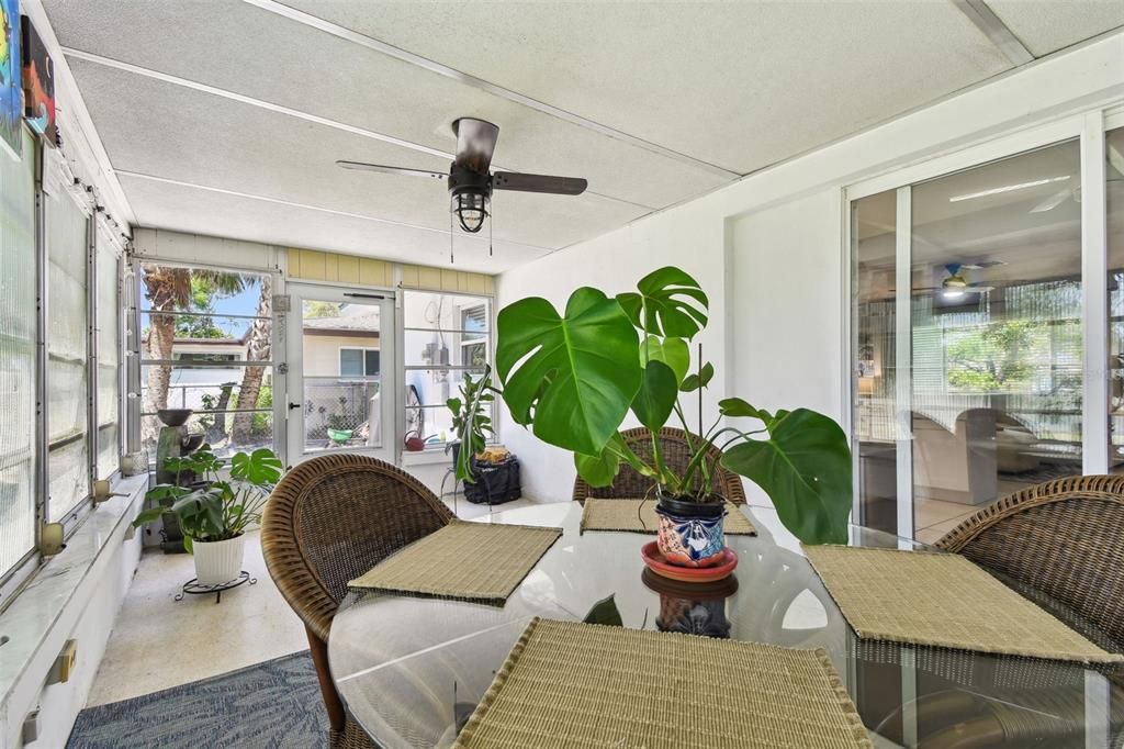 Active With Contract: $407,700 (3 beds, 2 baths, 1230 Square Feet)