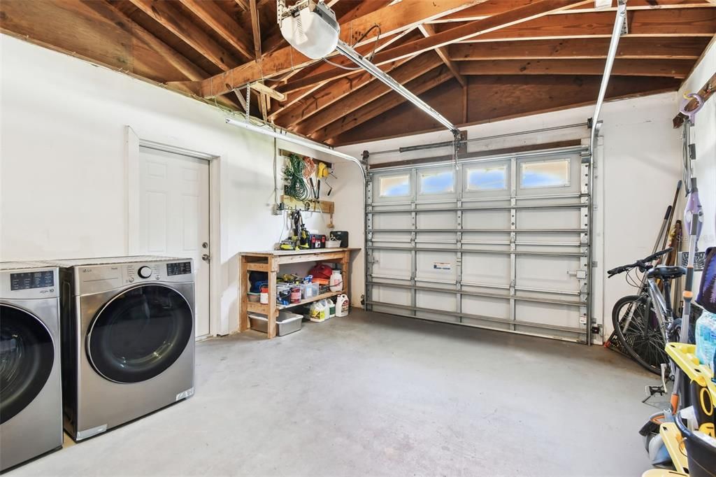 Active With Contract: $407,700 (3 beds, 2 baths, 1230 Square Feet)