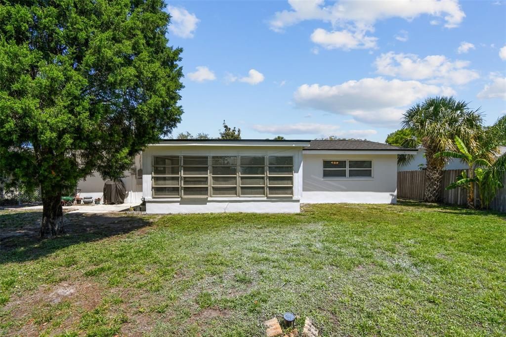 Active With Contract: $407,700 (3 beds, 2 baths, 1230 Square Feet)