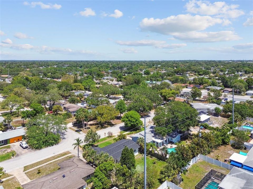 Active With Contract: $407,700 (3 beds, 2 baths, 1230 Square Feet)