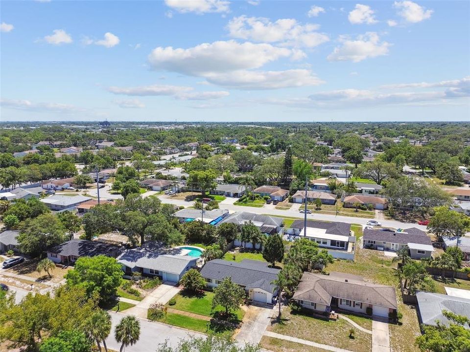Active With Contract: $407,700 (3 beds, 2 baths, 1230 Square Feet)