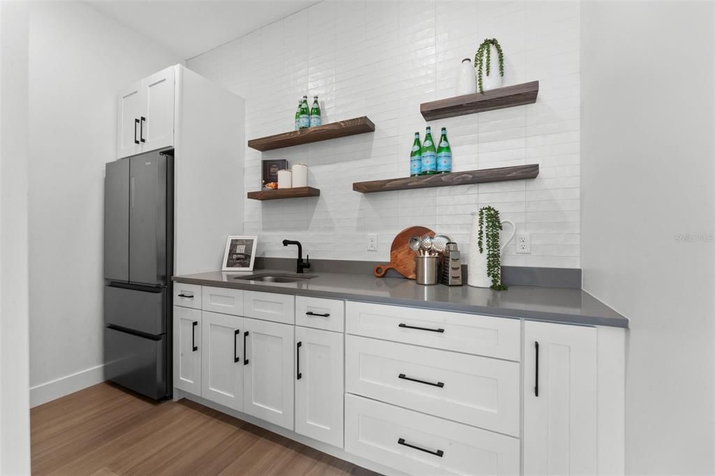 待售: $1,124,990 (6 贝兹, 4 浴室, 3513 平方英尺)