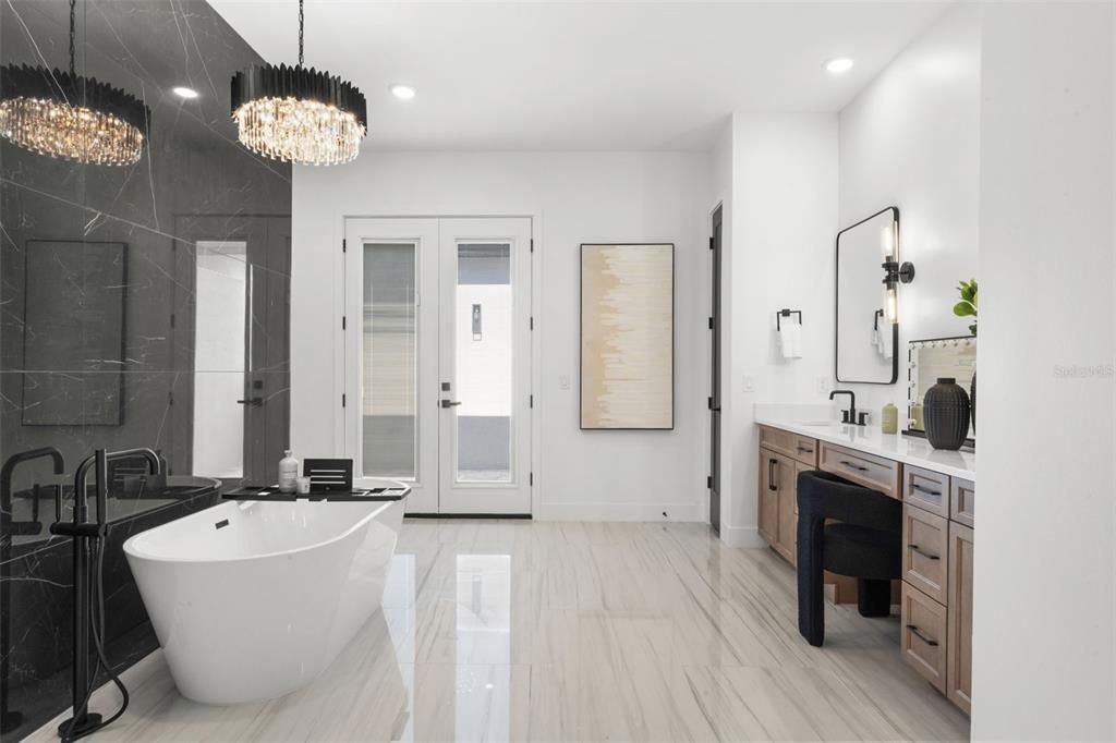 待售: $1,124,990 (6 贝兹, 4 浴室, 3513 平方英尺)