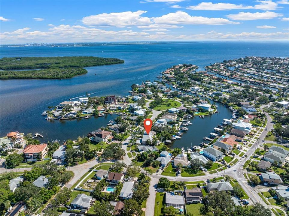 Recently Rented: $8,500 (3 beds, 3 baths, 3258 Square Feet)