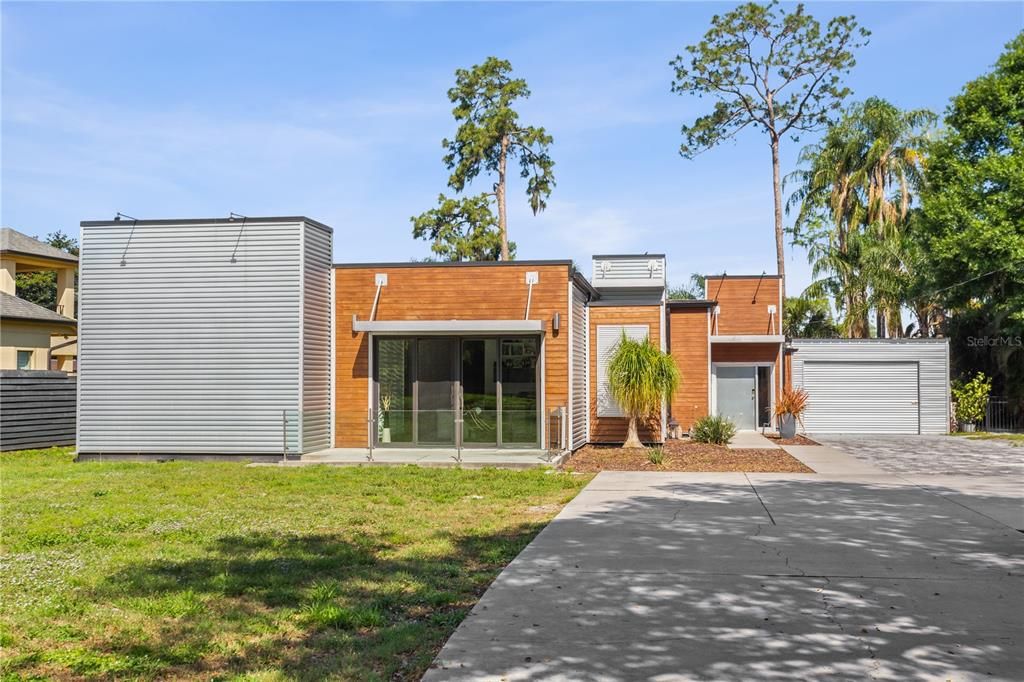 Recently Sold: $1,025,000 (3 beds, 3 baths, 2613 Square Feet)