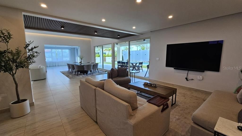 待售: $4,500,000 (5 贝兹, 6 浴室, 5800 平方英尺)