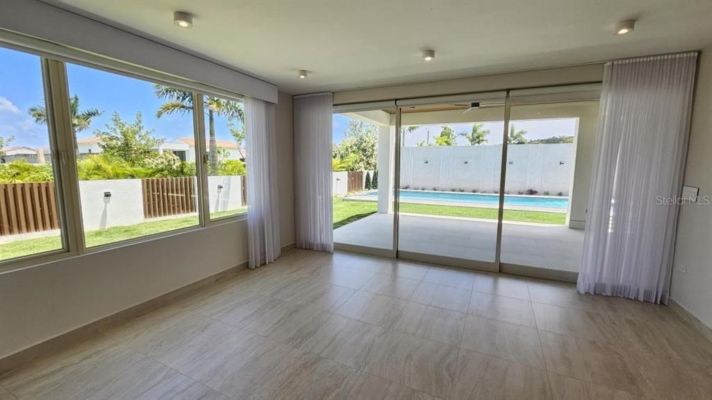 待售: $4,500,000 (5 贝兹, 6 浴室, 5800 平方英尺)