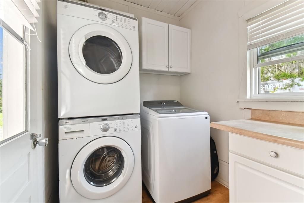 Activo con contrato: $310,000 (3 camas, 2 baños, 1456 Pies cuadrados)