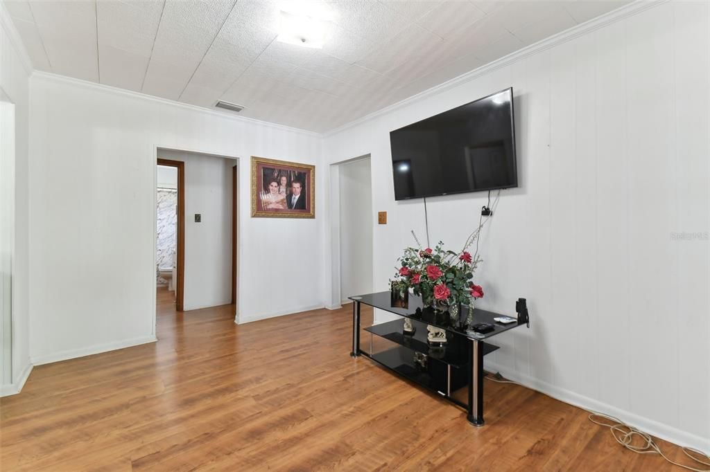 Activo con contrato: $310,000 (3 camas, 2 baños, 1456 Pies cuadrados)