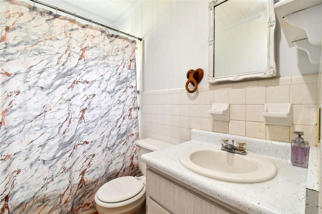 Activo con contrato: $310,000 (3 camas, 2 baños, 1456 Pies cuadrados)