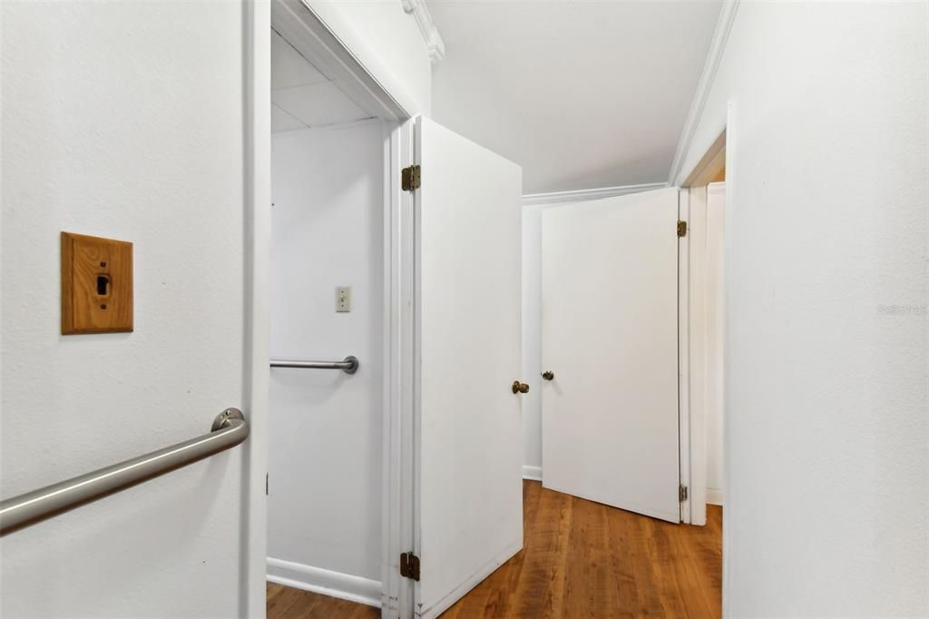 Activo con contrato: $310,000 (3 camas, 2 baños, 1456 Pies cuadrados)