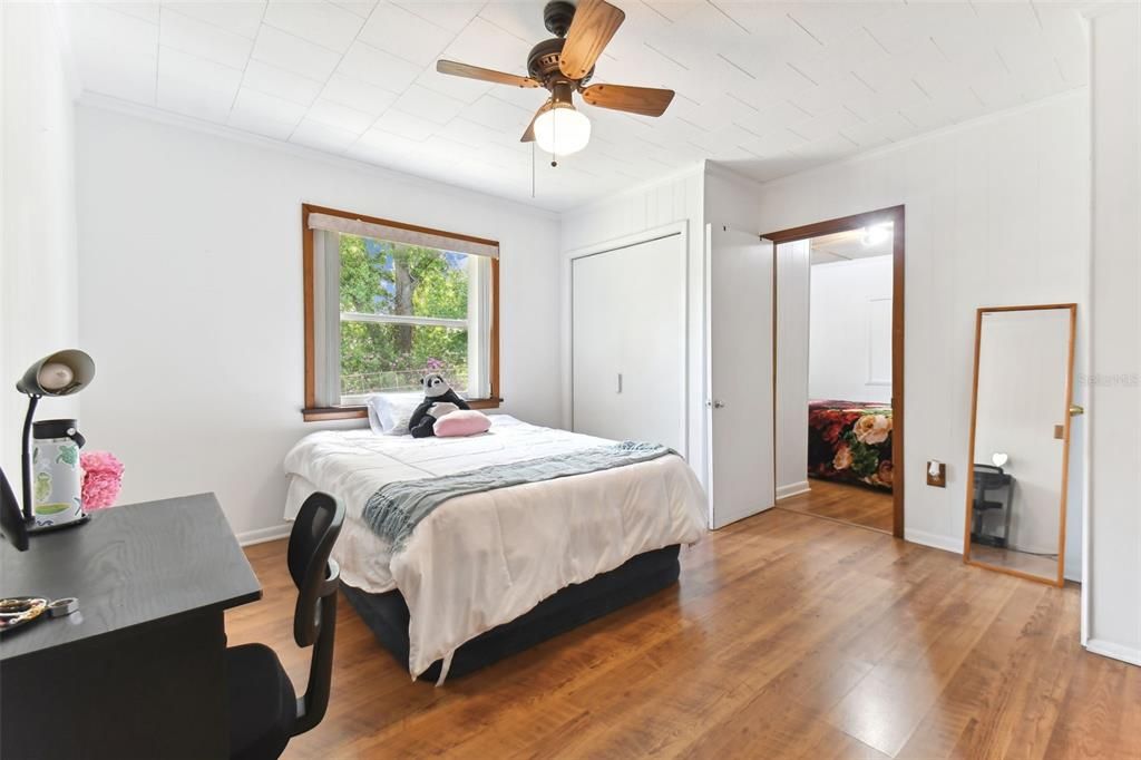 Activo con contrato: $310,000 (3 camas, 2 baños, 1456 Pies cuadrados)