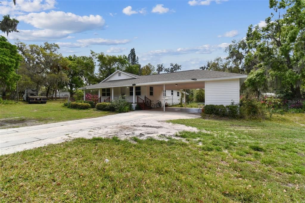 Activo con contrato: $310,000 (3 camas, 2 baños, 1456 Pies cuadrados)