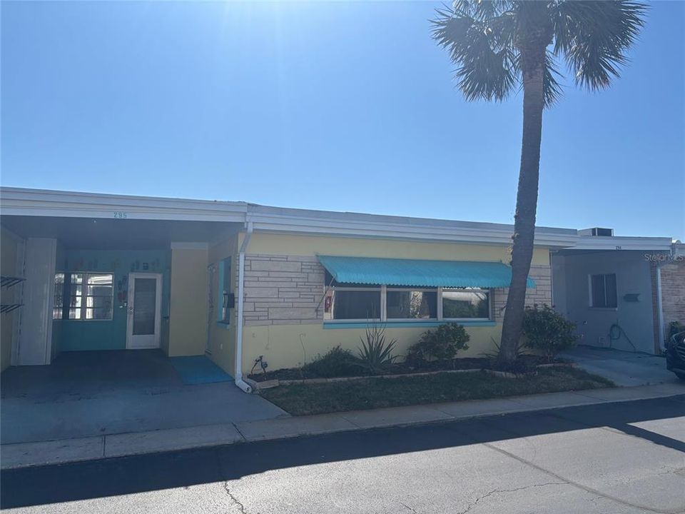 Recently Sold: $145,000 (1 beds, 1 baths, 830 Square Feet)