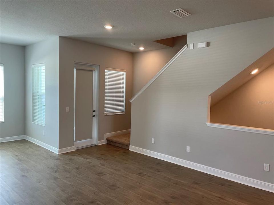 For Rent: $3,600 (3 beds, 3 baths, 2032 Square Feet)