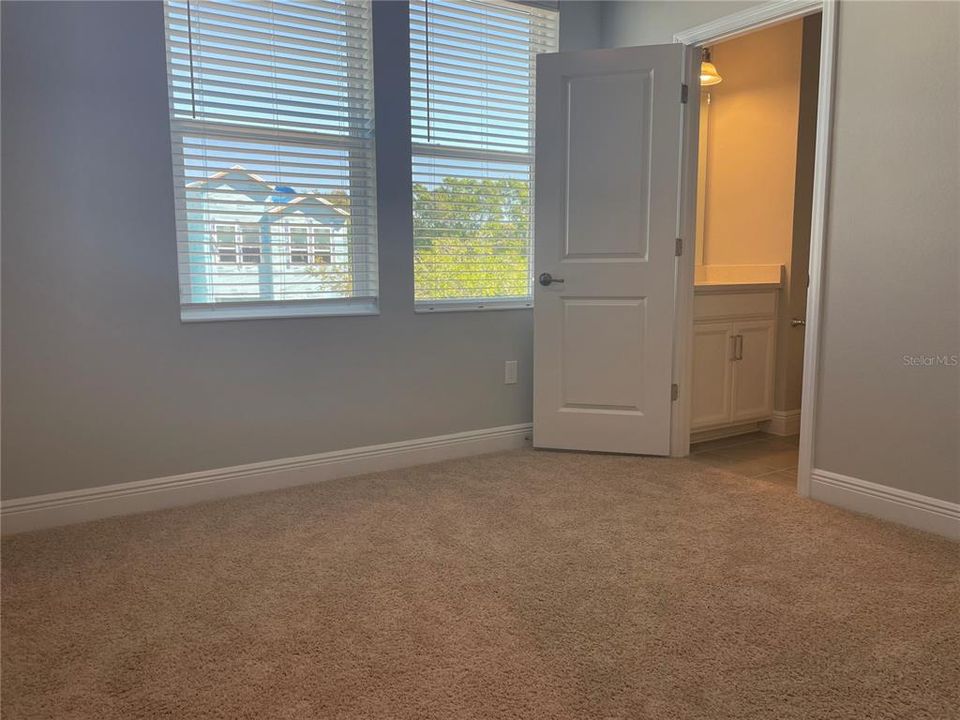 For Rent: $3,600 (3 beds, 3 baths, 2032 Square Feet)