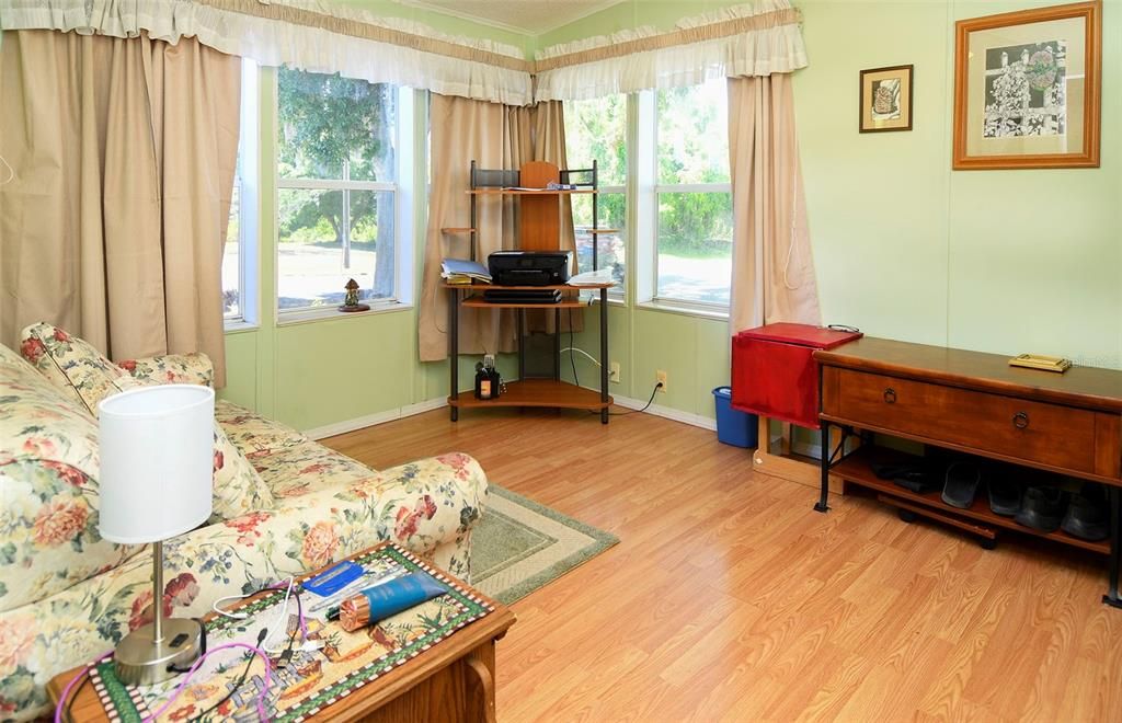 For Sale: $179,000 (2 beds, 2 baths, 1463 Square Feet)