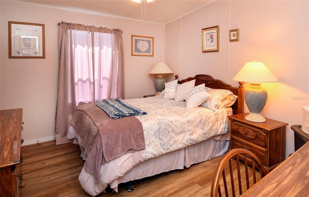 For Sale: $179,000 (2 beds, 2 baths, 1463 Square Feet)