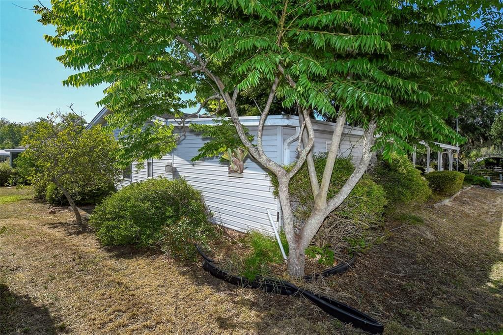 For Sale: $179,000 (2 beds, 2 baths, 1463 Square Feet)