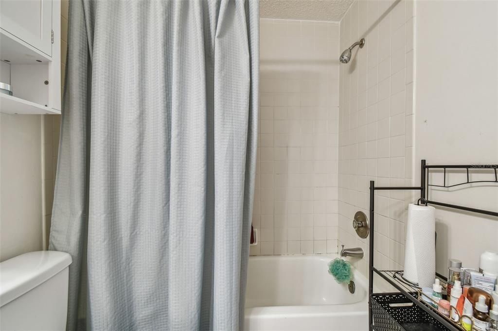 For Sale: $169,000 (2 beds, 2 baths, 915 Square Feet)