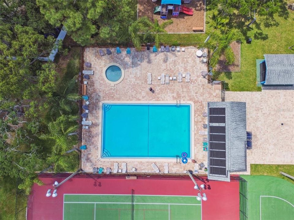 For Sale: $169,000 (2 beds, 2 baths, 915 Square Feet)