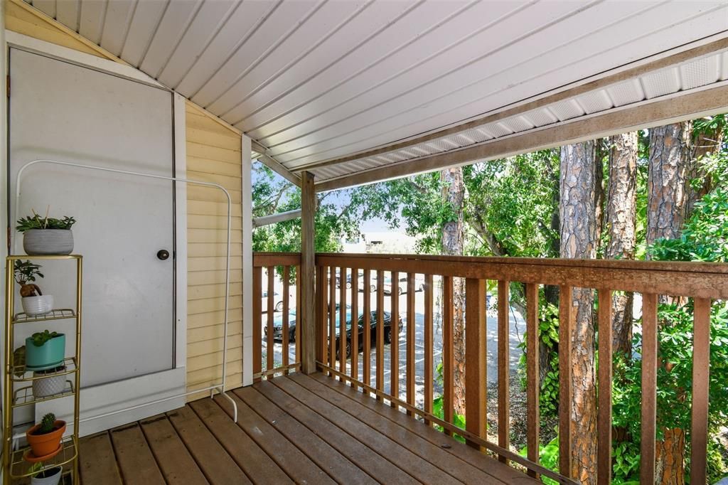 For Sale: $169,000 (2 beds, 2 baths, 915 Square Feet)