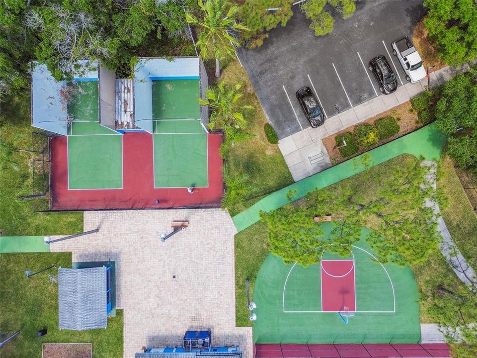 For Sale: $169,000 (2 beds, 2 baths, 915 Square Feet)