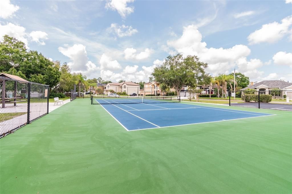 For Sale: $169,000 (2 beds, 2 baths, 915 Square Feet)