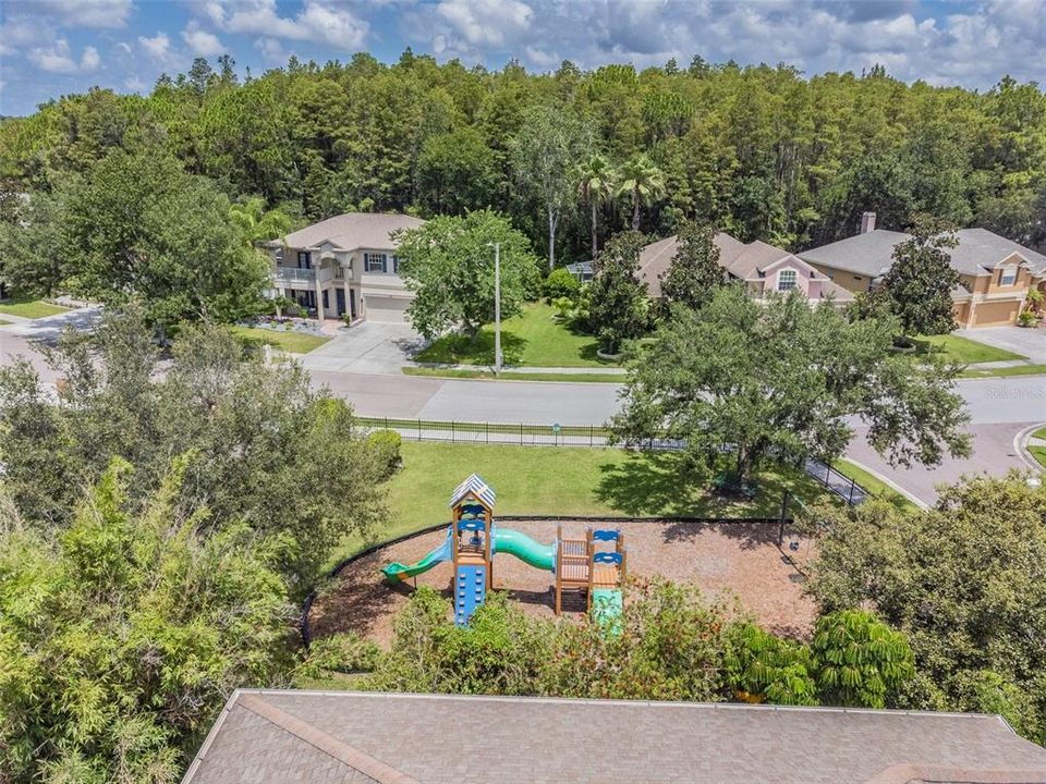 For Sale: $169,000 (2 beds, 2 baths, 915 Square Feet)