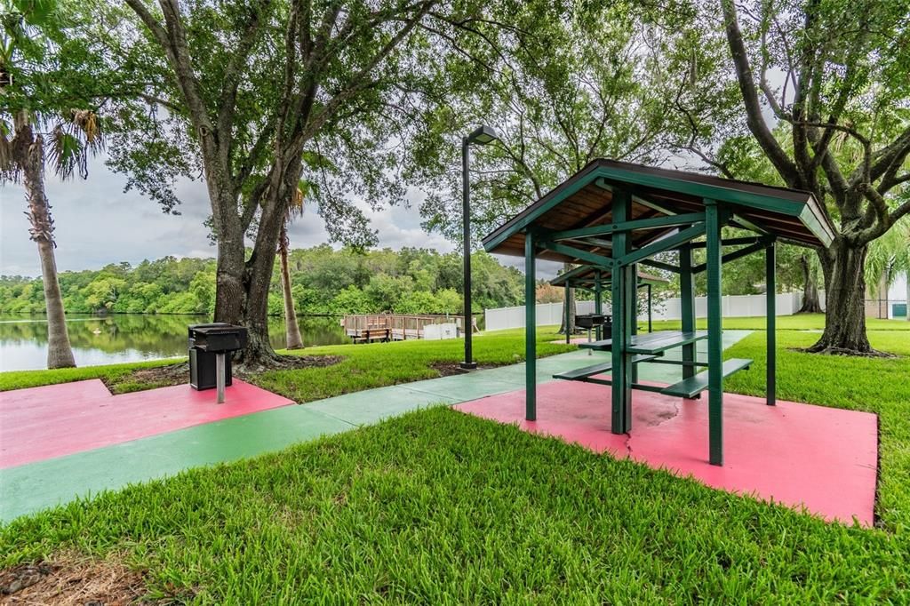 For Sale: $169,000 (2 beds, 2 baths, 915 Square Feet)