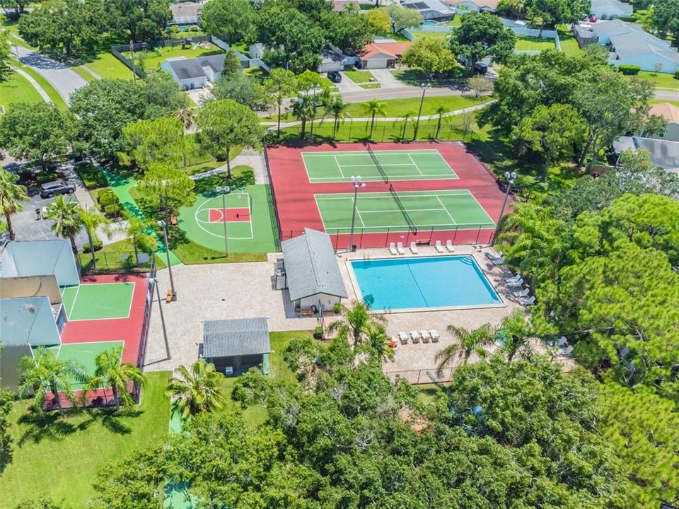 For Sale: $169,000 (2 beds, 2 baths, 915 Square Feet)