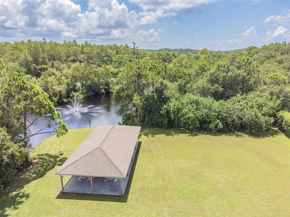 For Sale: $169,000 (2 beds, 2 baths, 915 Square Feet)