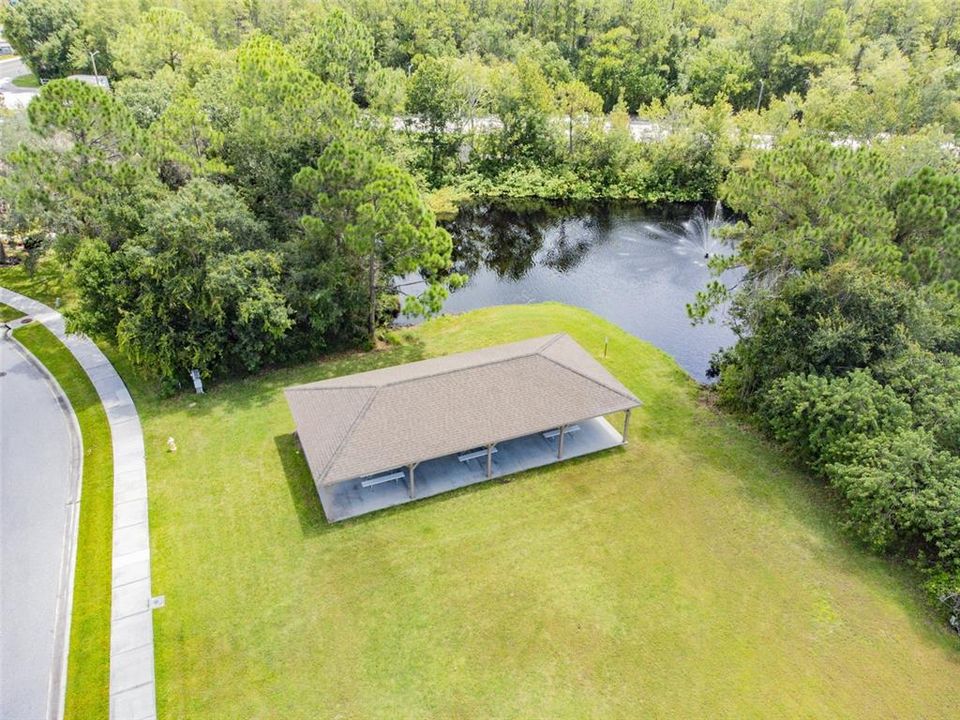 For Sale: $169,000 (2 beds, 2 baths, 915 Square Feet)