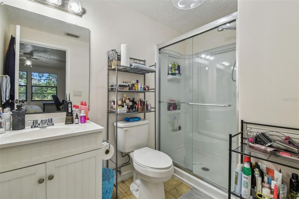 For Sale: $169,000 (2 beds, 2 baths, 915 Square Feet)