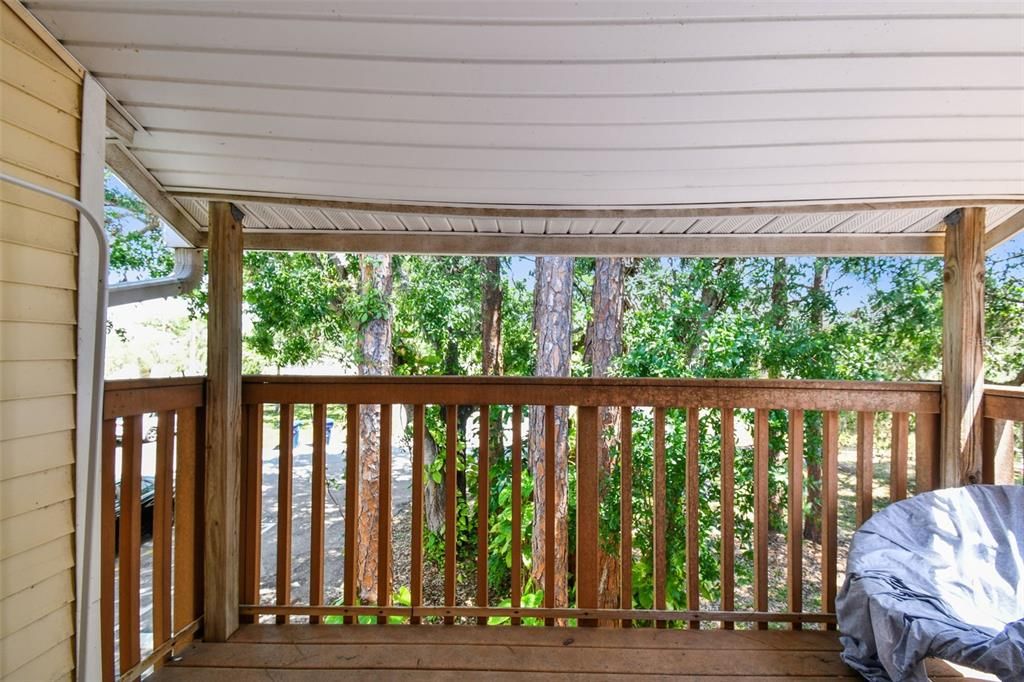 For Sale: $169,000 (2 beds, 2 baths, 915 Square Feet)