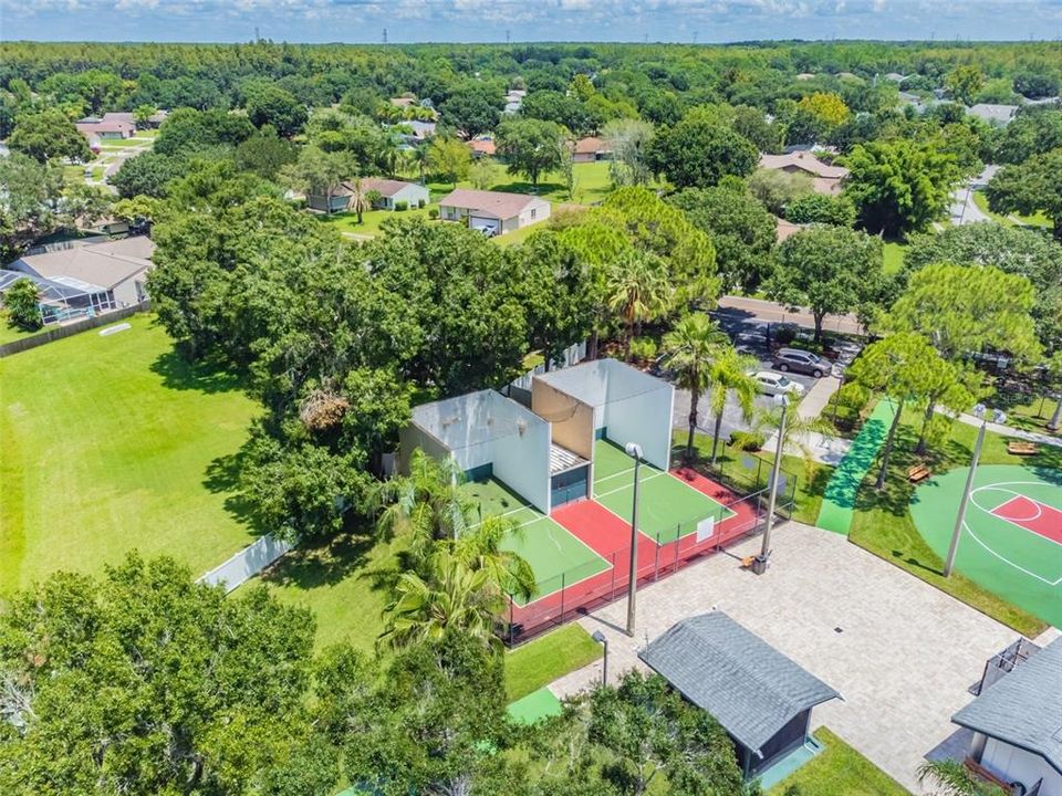 For Sale: $169,000 (2 beds, 2 baths, 915 Square Feet)